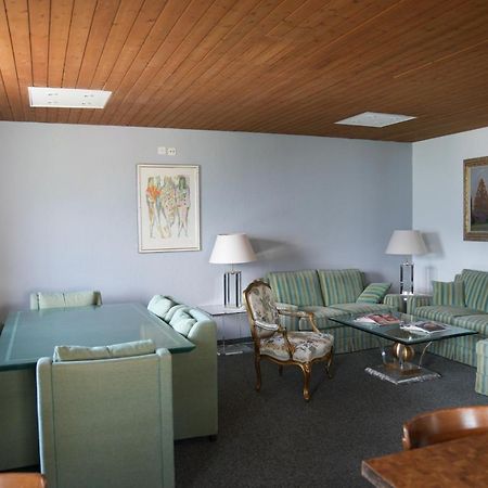 Hotel Surselva Surcuolm Екстер'єр фото